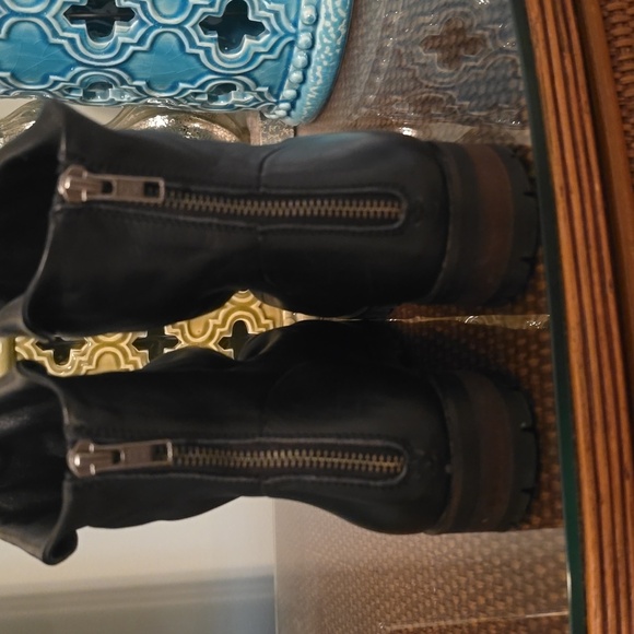 Womens Black Leather Ankle Boots Size 8.5 EUC (#17) - Picture 3 of 8